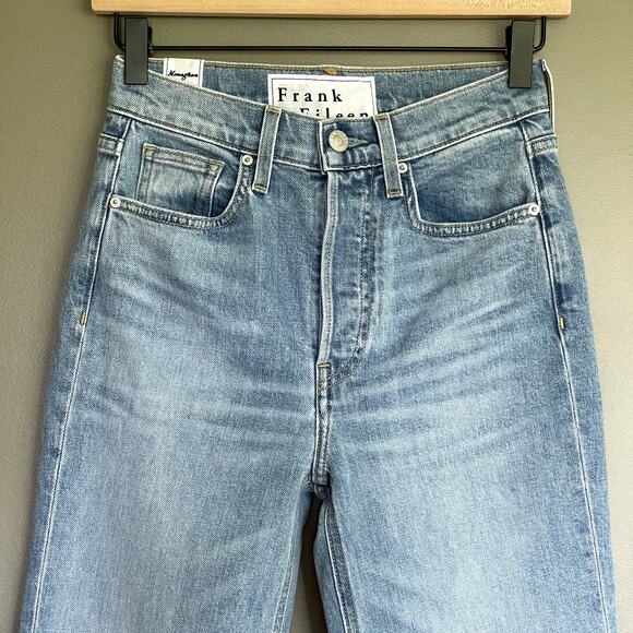 NWOT FRANK & EILEEN MONAGHAN Mom Jean Size 25 Blue Denim High Waist Straight Leg - Picture 6 of 16